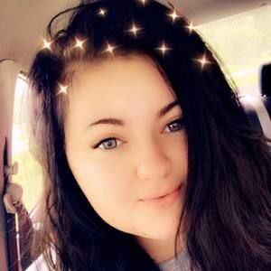 Meet your Posher, Aylia